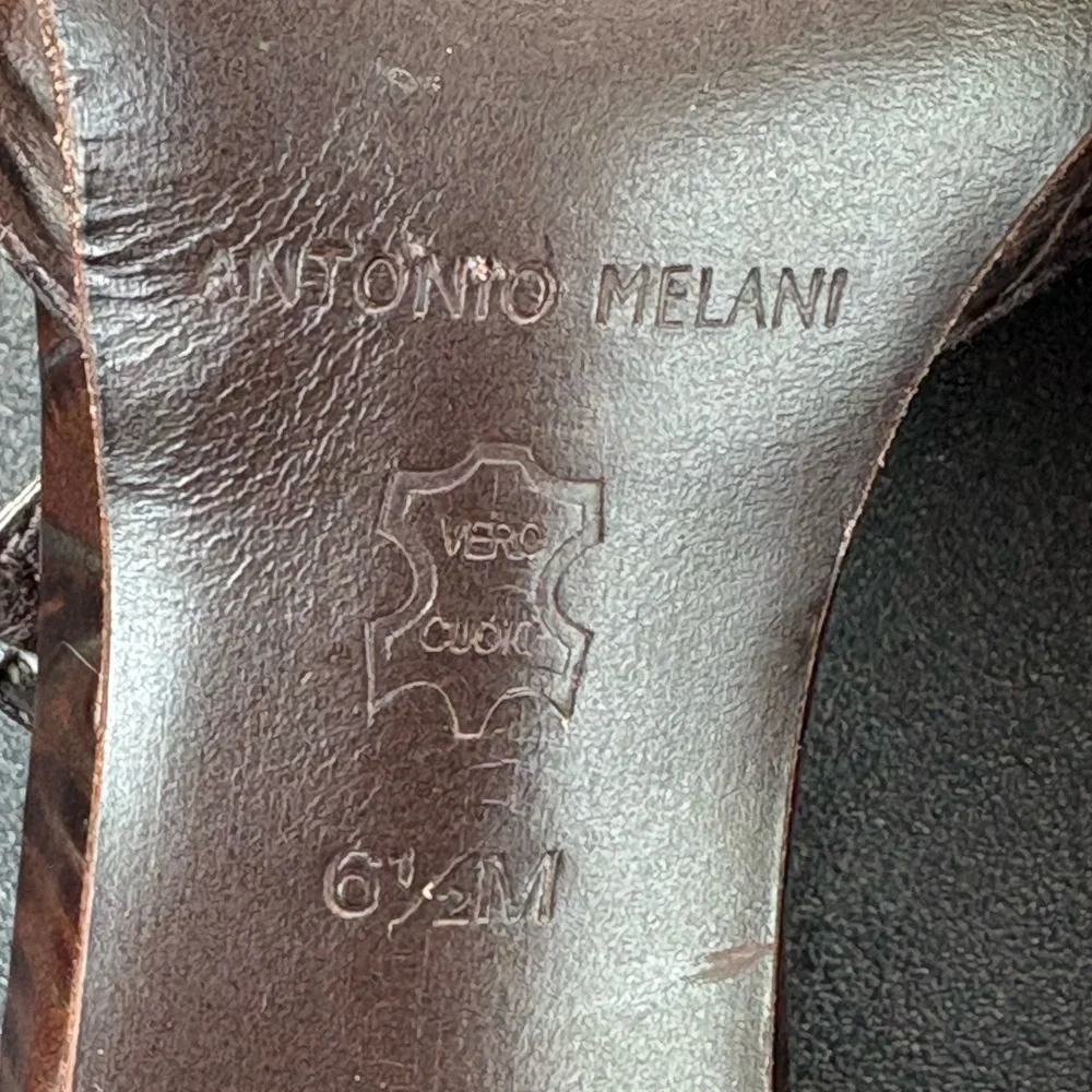 ANTONIO MELANI Brown Heels with Gold Accents - Picture 6 of 13